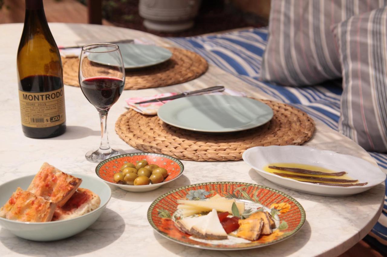 El Palauet De Monells - Adults Only Hotel Bagian luar foto